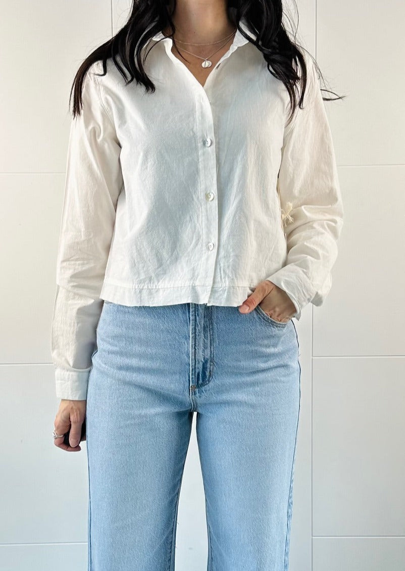 ARIES WHITE BUTTON UP TOP