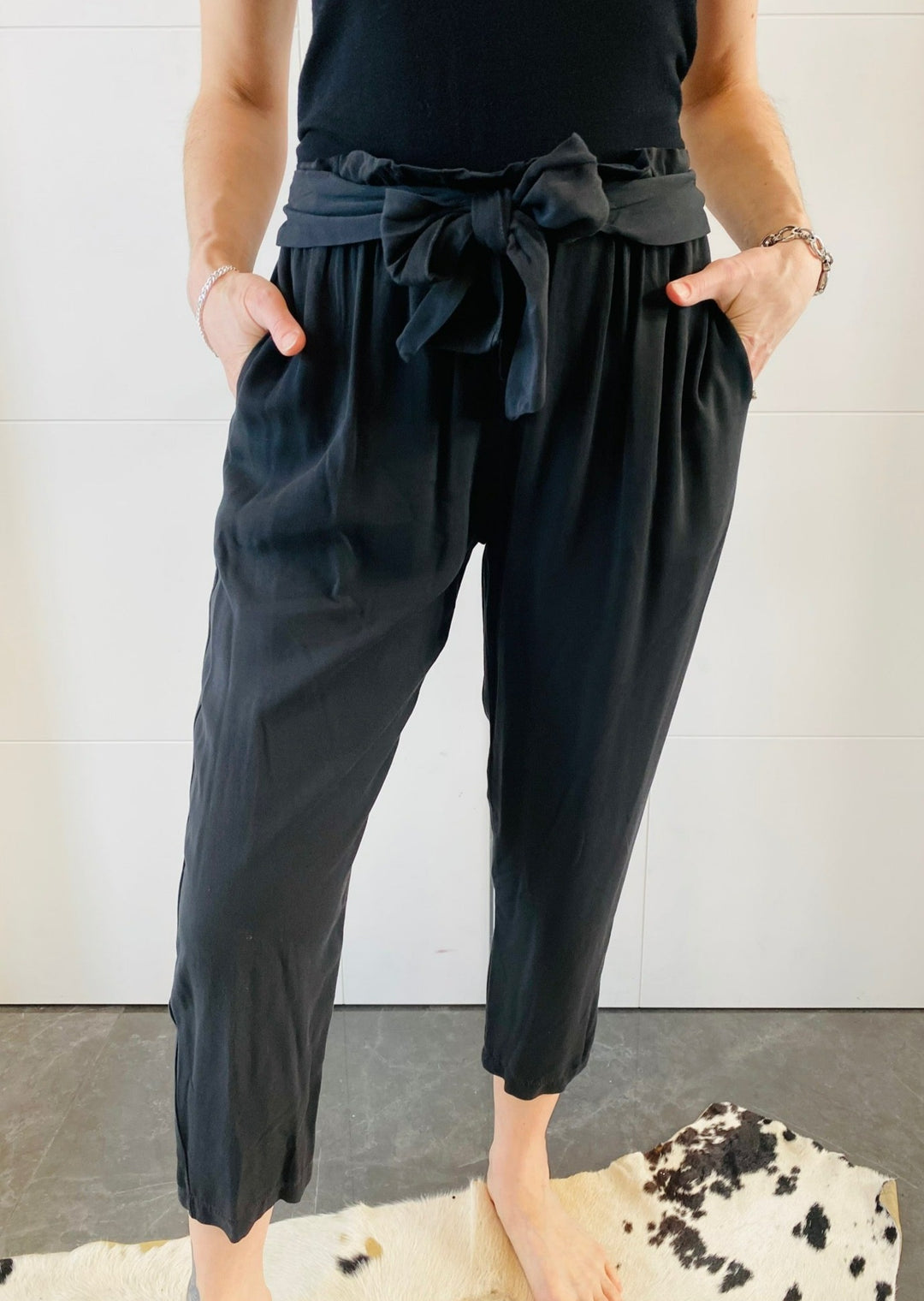 WAKELY BELTED HIGH-WAISTED CROP PANT