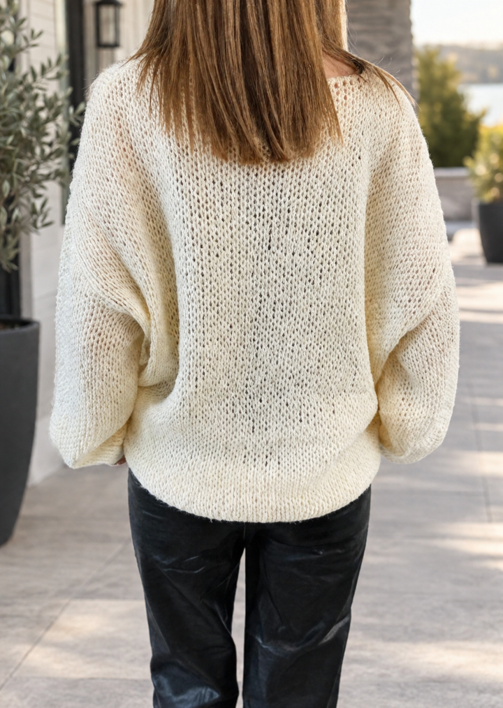 AIRY CHARM LIGHTWEIGHT SWEATER