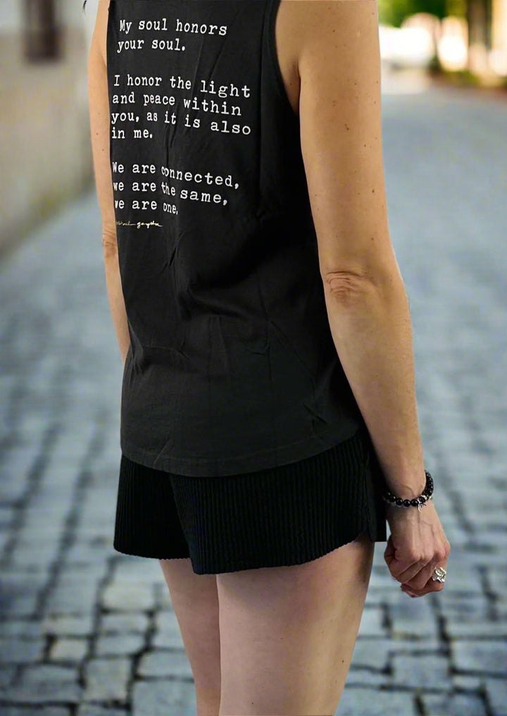 ESSENTIAL BLACK SHORT