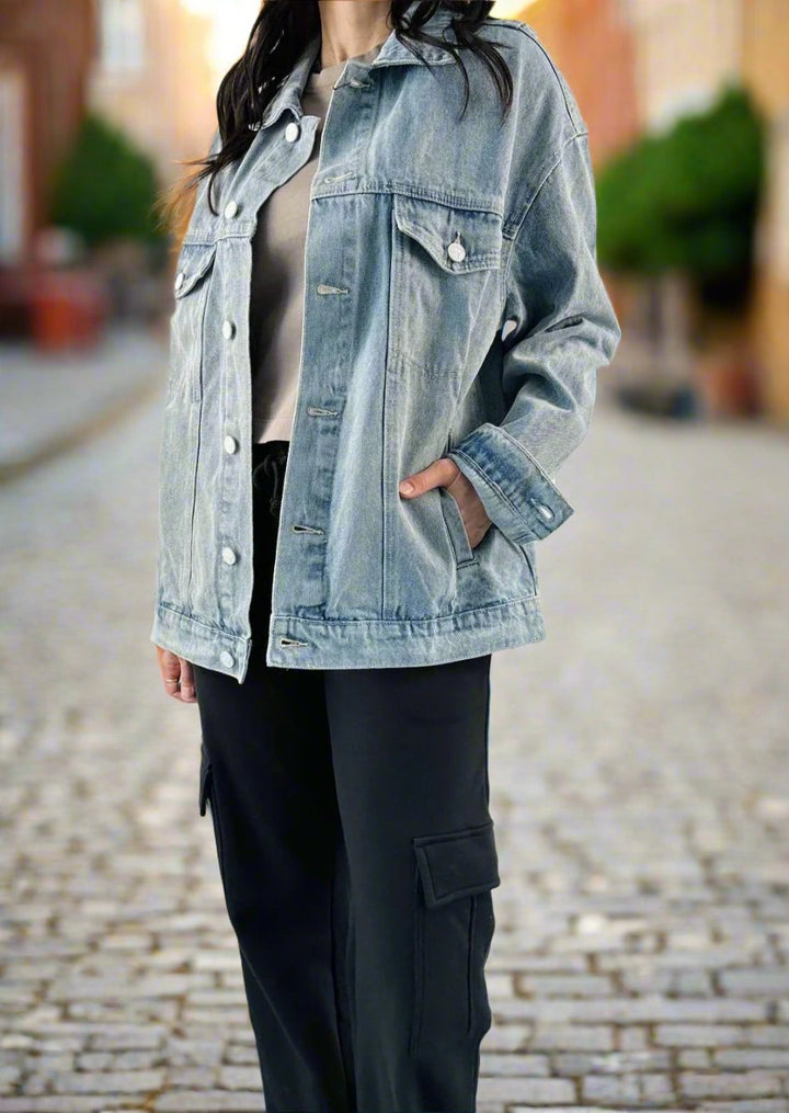 OVERSIZED DENIM BOYFRIEND JACKET