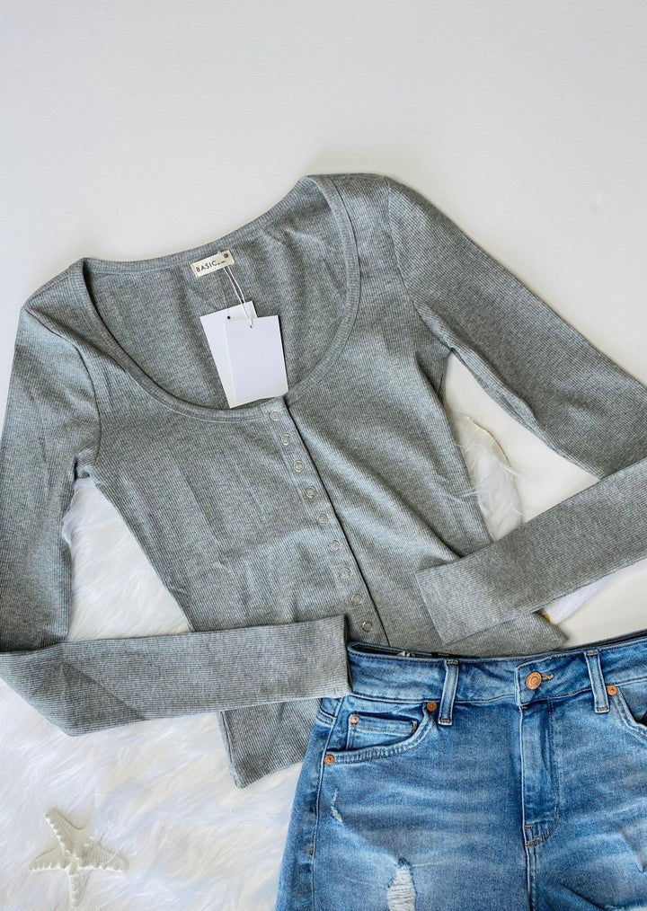 FEMME RIBBED HENLEY LONG SLEEVE TOP