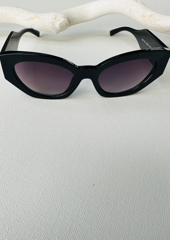 GRACE BLACK CAT EYE SUNGLASSES