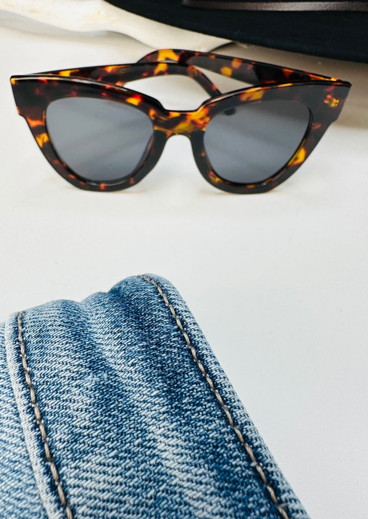 HAYLEY TORTOISE CAT EYE SUNGLASSES