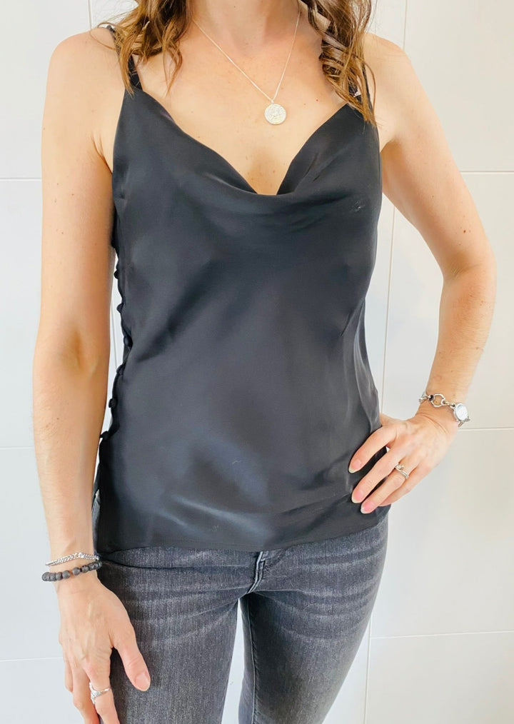 MADELYN SIDE BUTTON SCOOP TANK