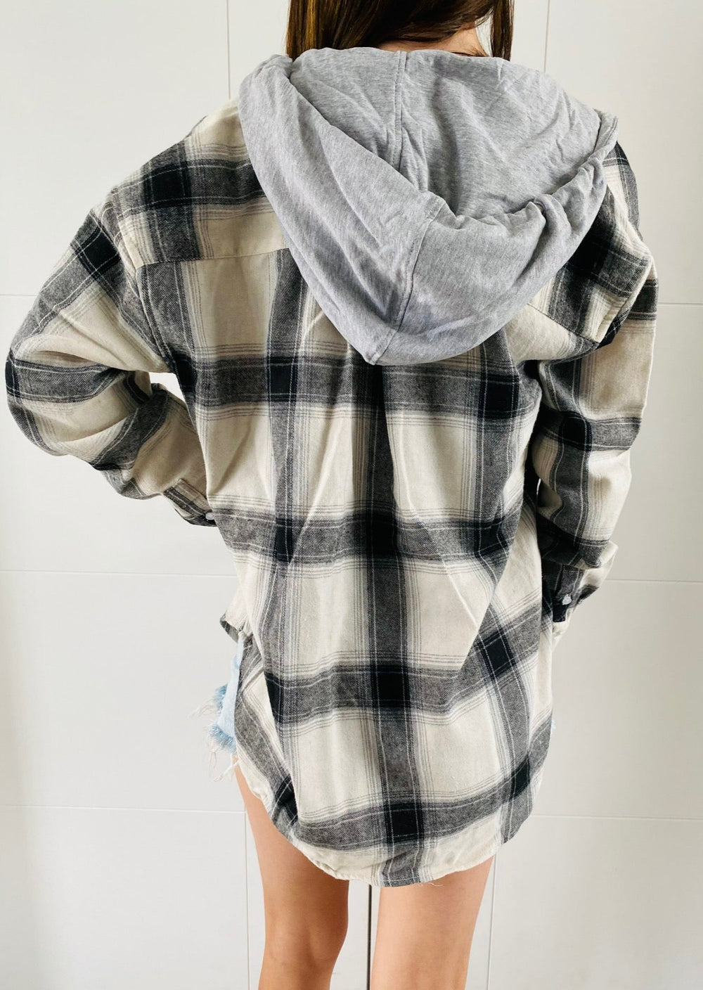 PLAID HOODED BUTTON FRONT SHIRT