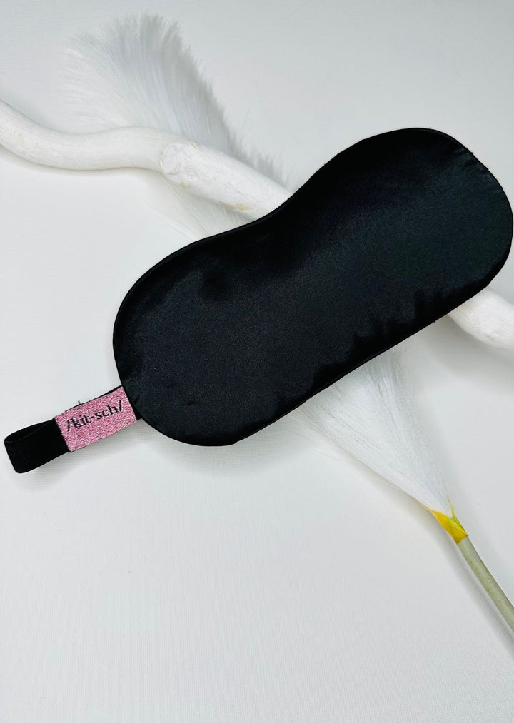 SATIN SLEEP EYE MASK IN BLACK