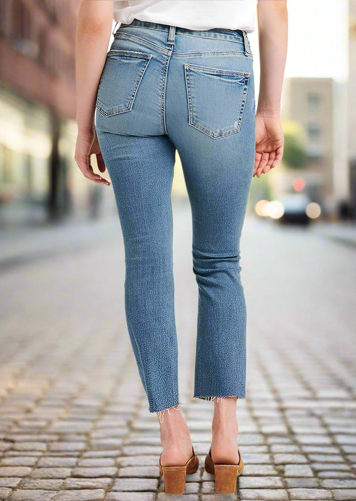 MOST WANTED STRAIGHT CROP JEANS