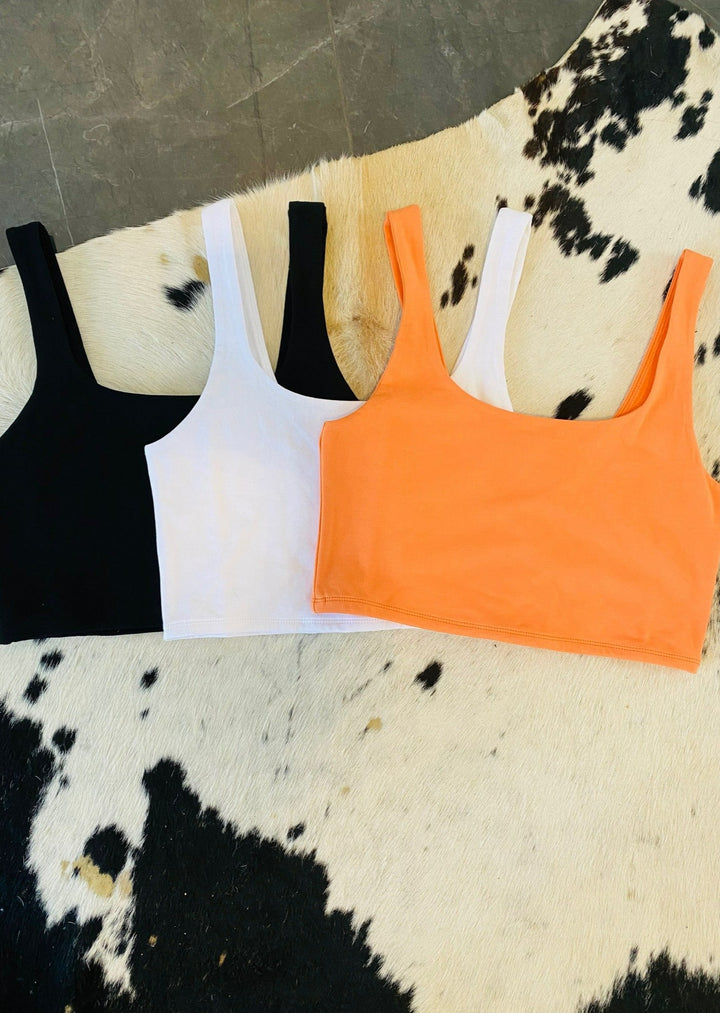 SOLID BLACK CROPPED TANK TOP