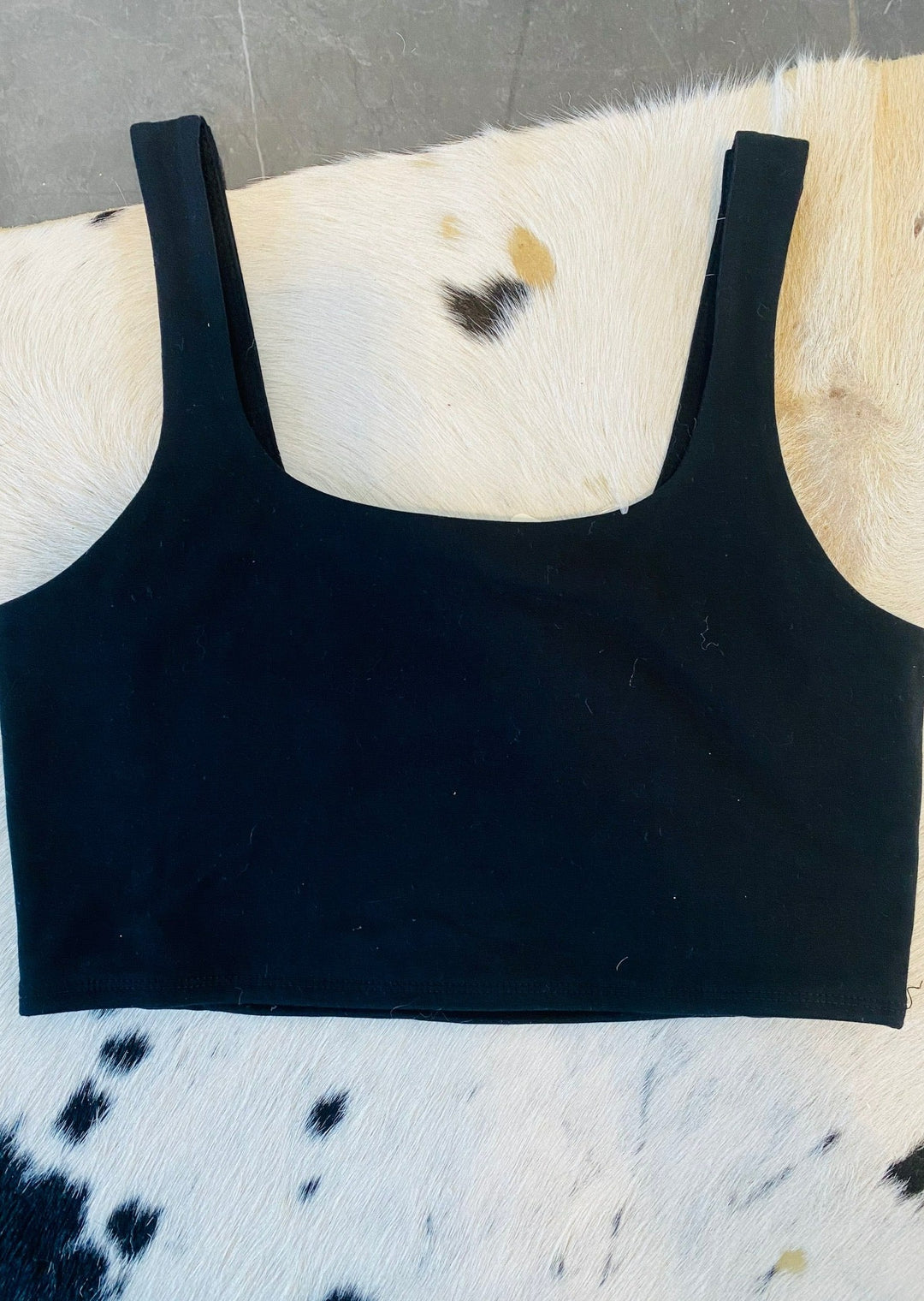 SOLID BLACK CROPPED TANK TOP