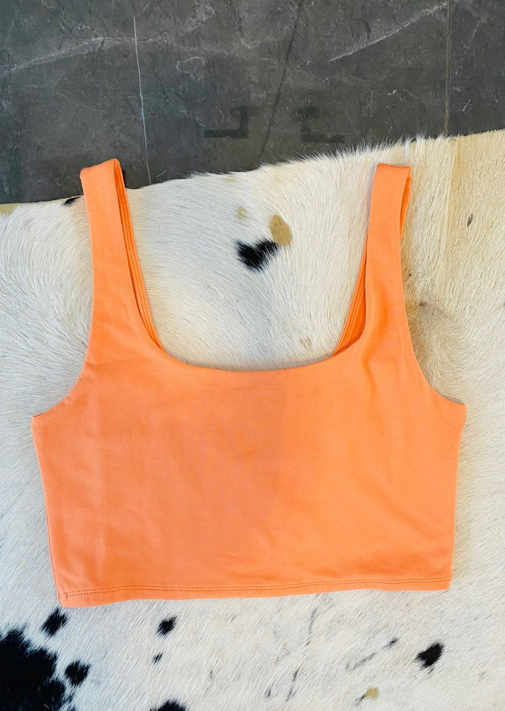 SOLID MELON CROPPED TANK TOP