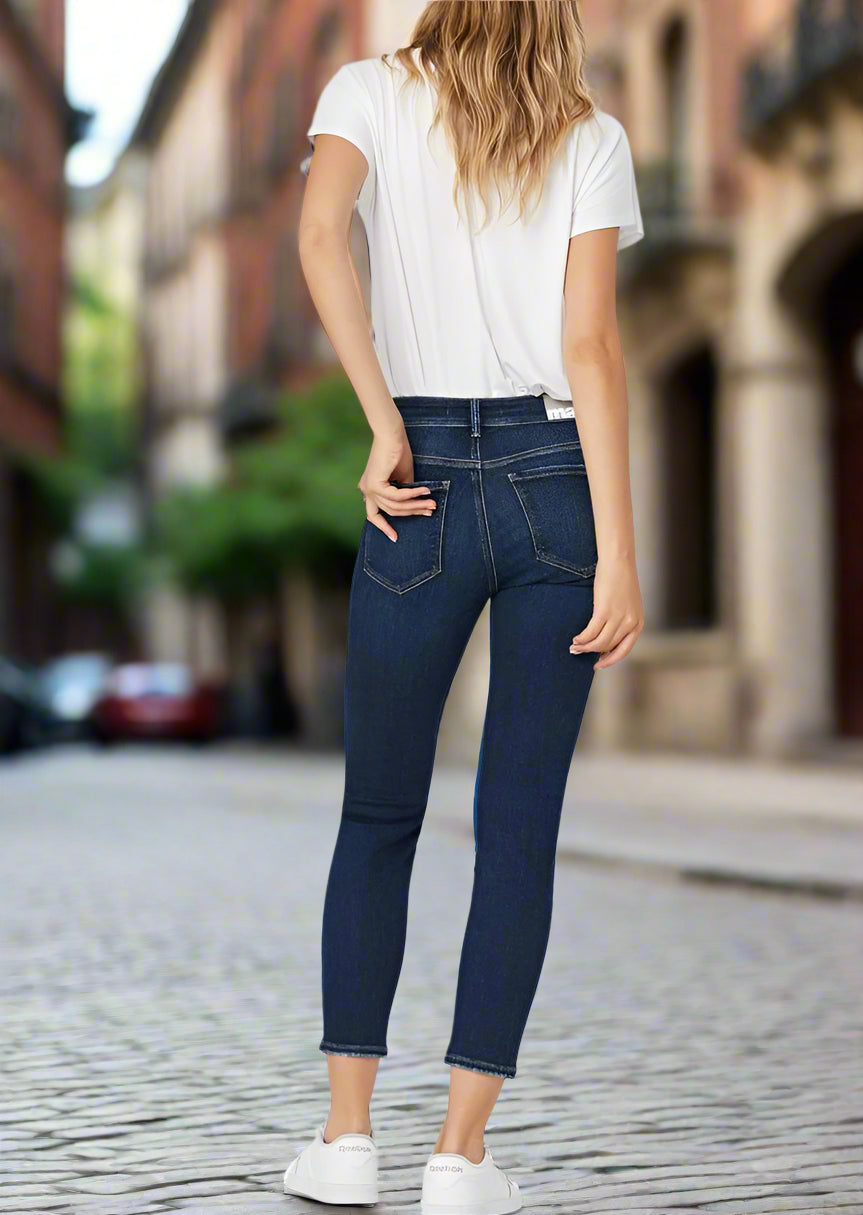 TESS RIPPED ORGANIC BLUE JEAN
