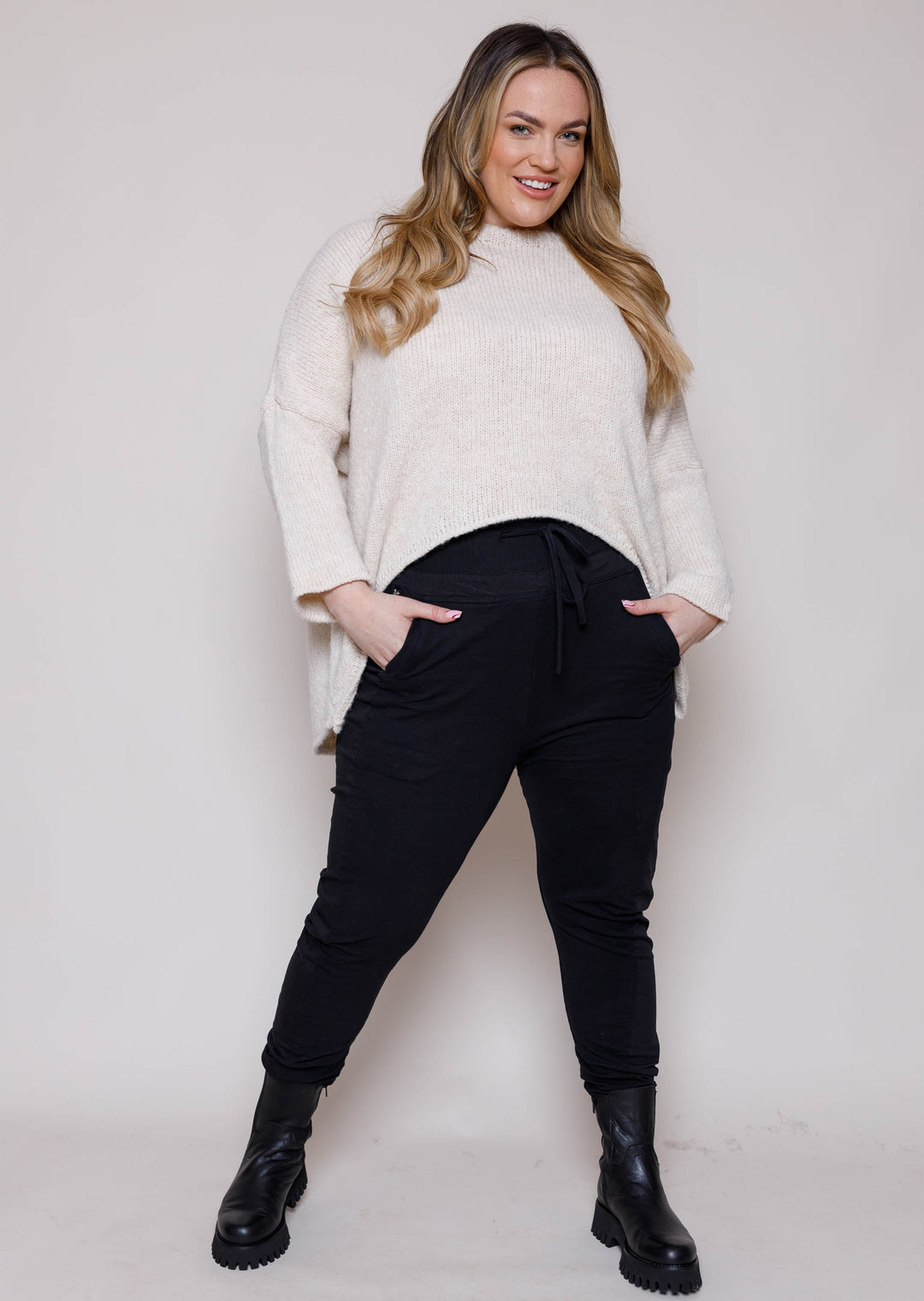 THE ULTIMATE JOGGERS CURVE - BLACK