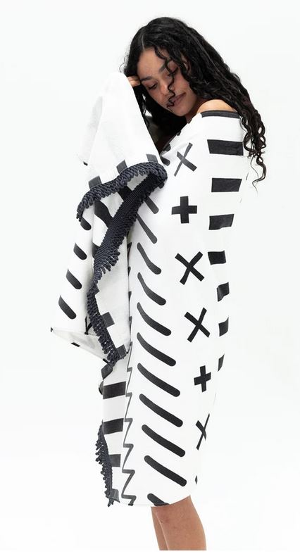 THE CAY BLACK & CREAM BEACH TOWEL