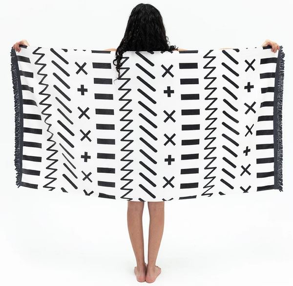 THE CAY BLACK & CREAM BEACH TOWEL